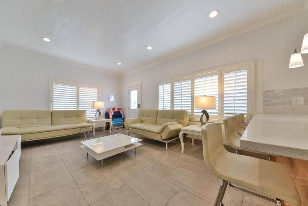 1000#1 Contemporary Home W/ Parking, Grill, & Ac! Newport Beach Dış mekan fotoğraf